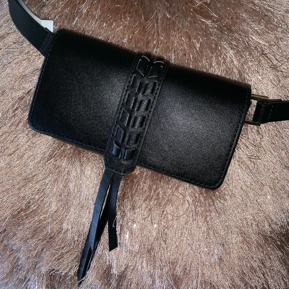 Tahari fanny pack Clearance